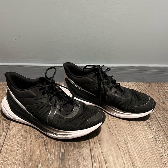 lululemon athletica Shoes - Lululemon Blissful Running Shoe size 11